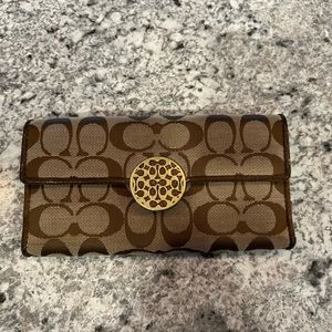 Coach wallet
